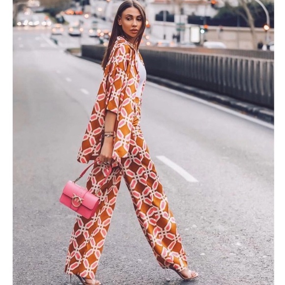 LAST ONE Zara Pajama Style Two Piece Set - Picture 2 of 16